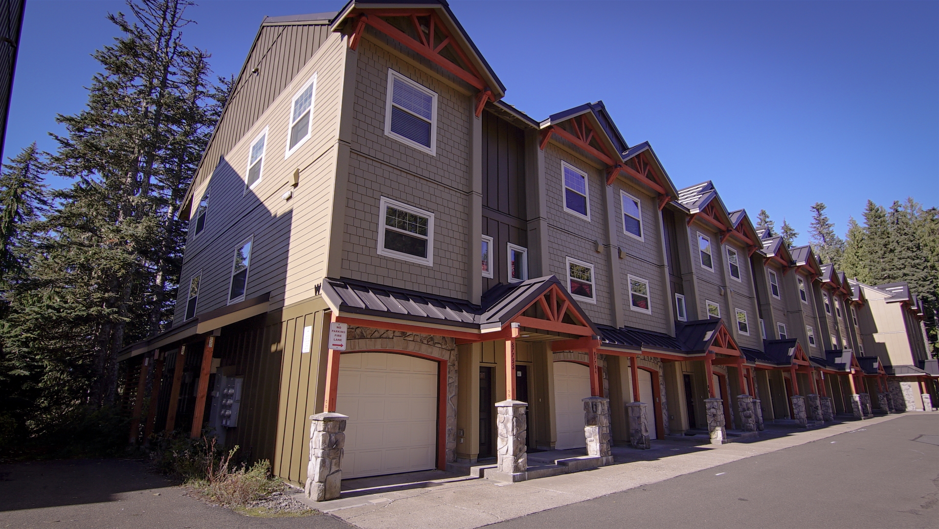 Collins Lake Resort Specials & Packages